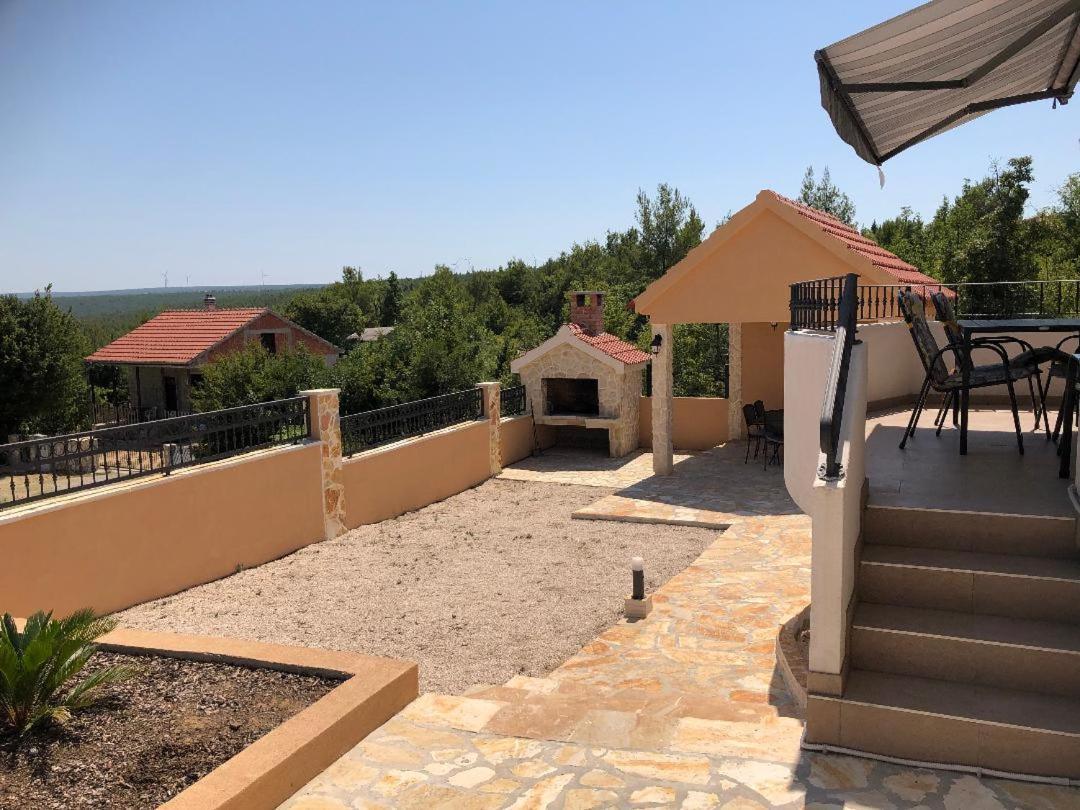 Villa Mir Pridraga Екстериор снимка